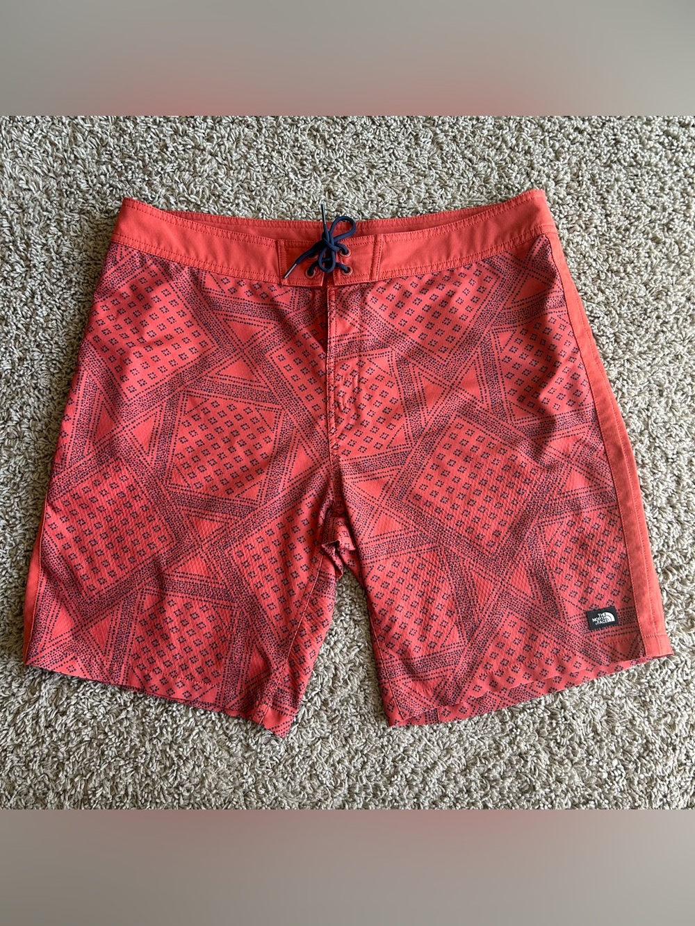 The North Face Board Shorts Mens 36x10 Red Tribal Geometric Flash Dry Swim Wear